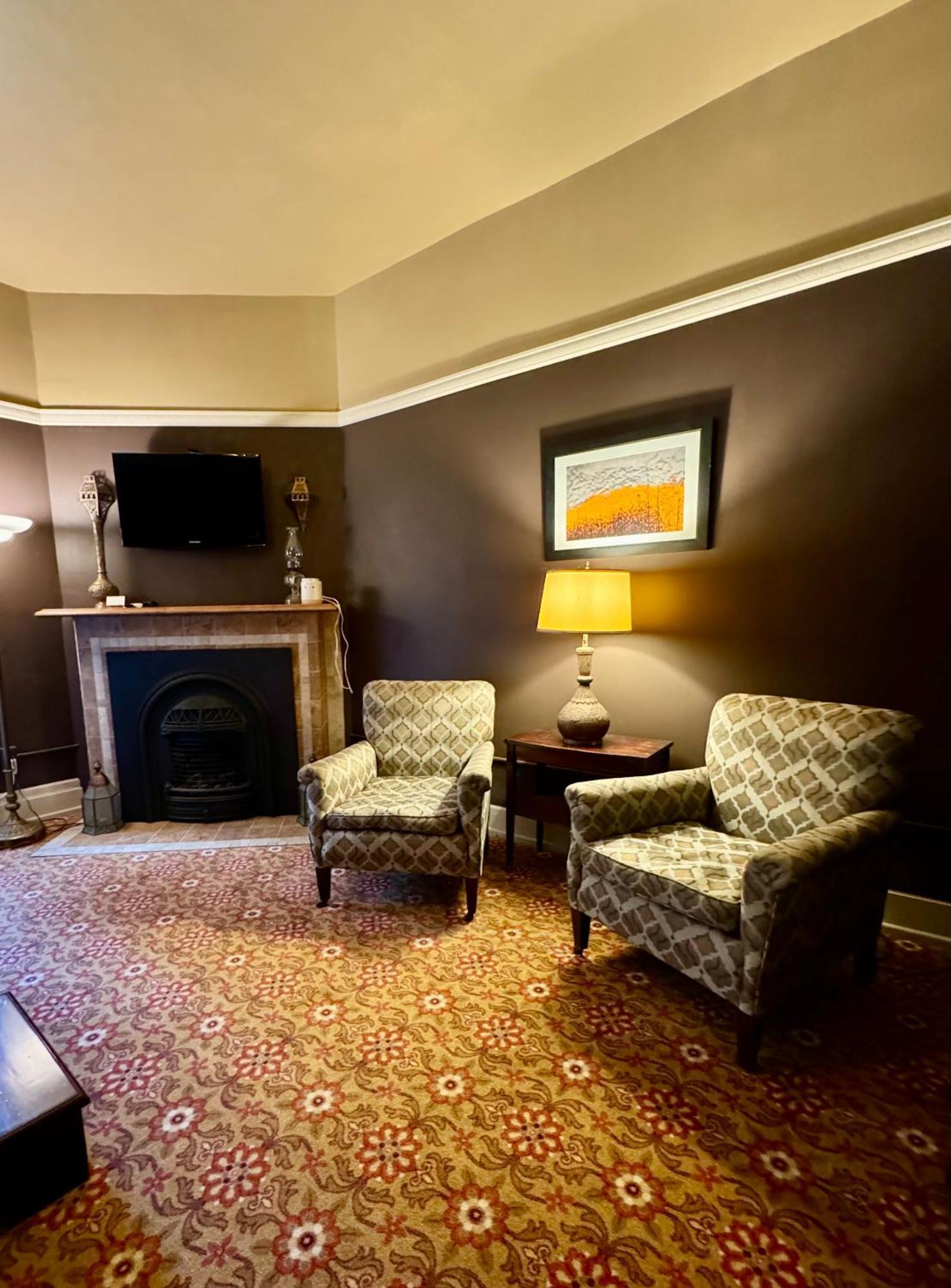 The Edwards Waterhouse Inn Fredonia Eksteriør billede